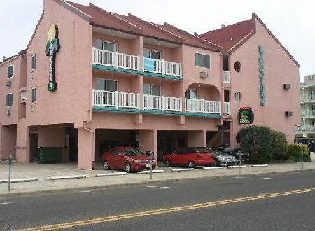 Barcelona Motel Уайлдвуд-Крест Экстерьер фото